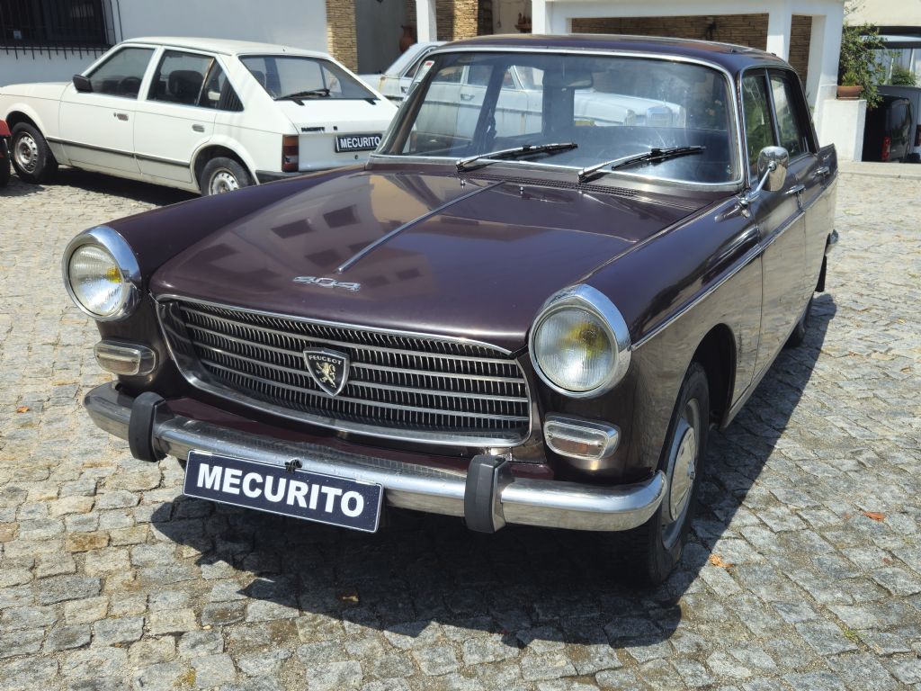 Restauro Peugeot 404 Sedan