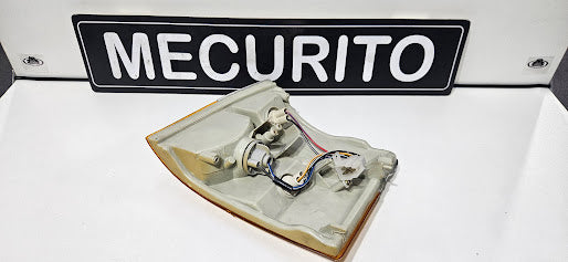 Farolim de pisca frente direito Toyota  Hiace Combi