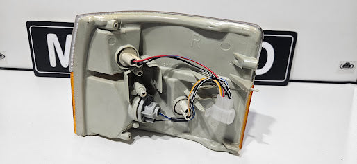 Farolim de pisca frente direito Toyota  Hiace Combi