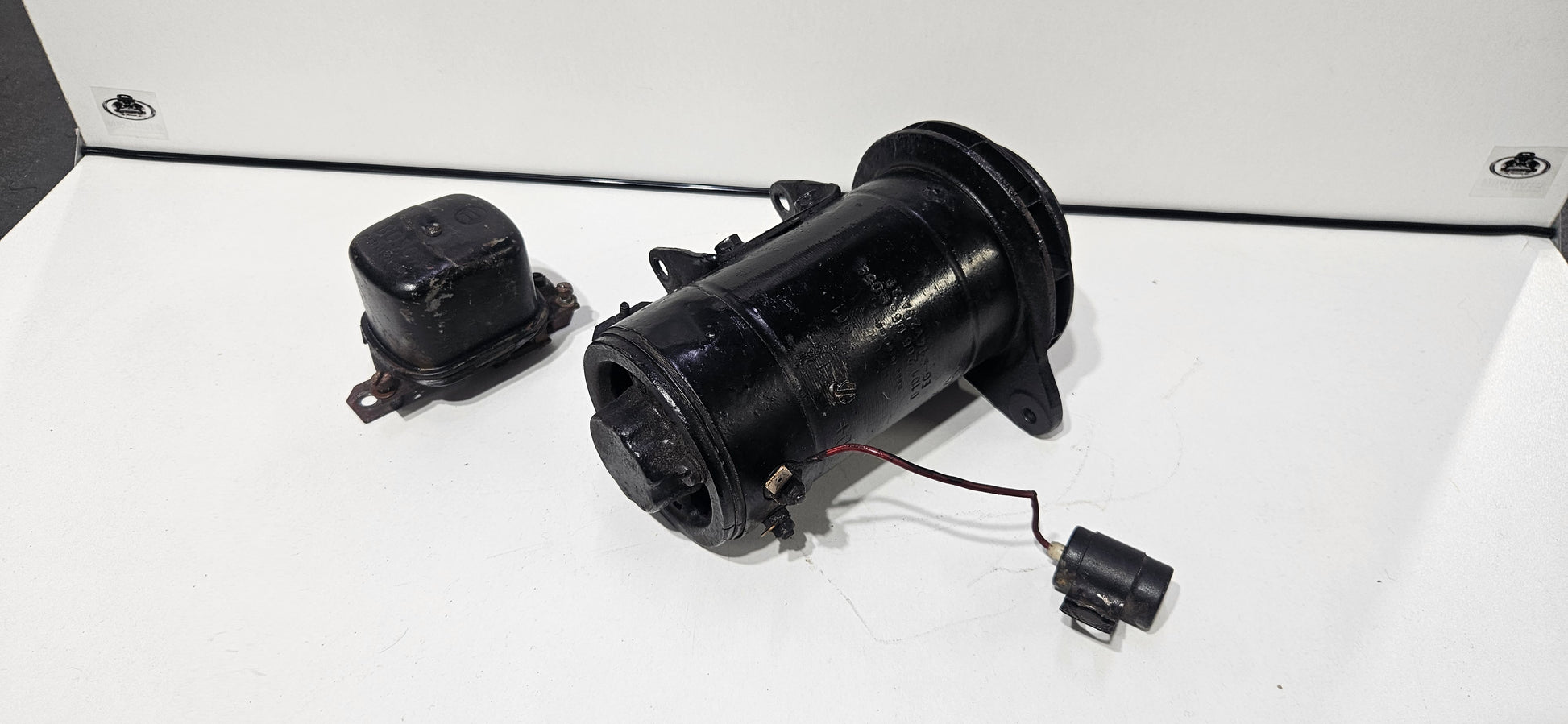 Dínamo Bosch 12V Alfa Romeo usado com regulador 0101206066 059