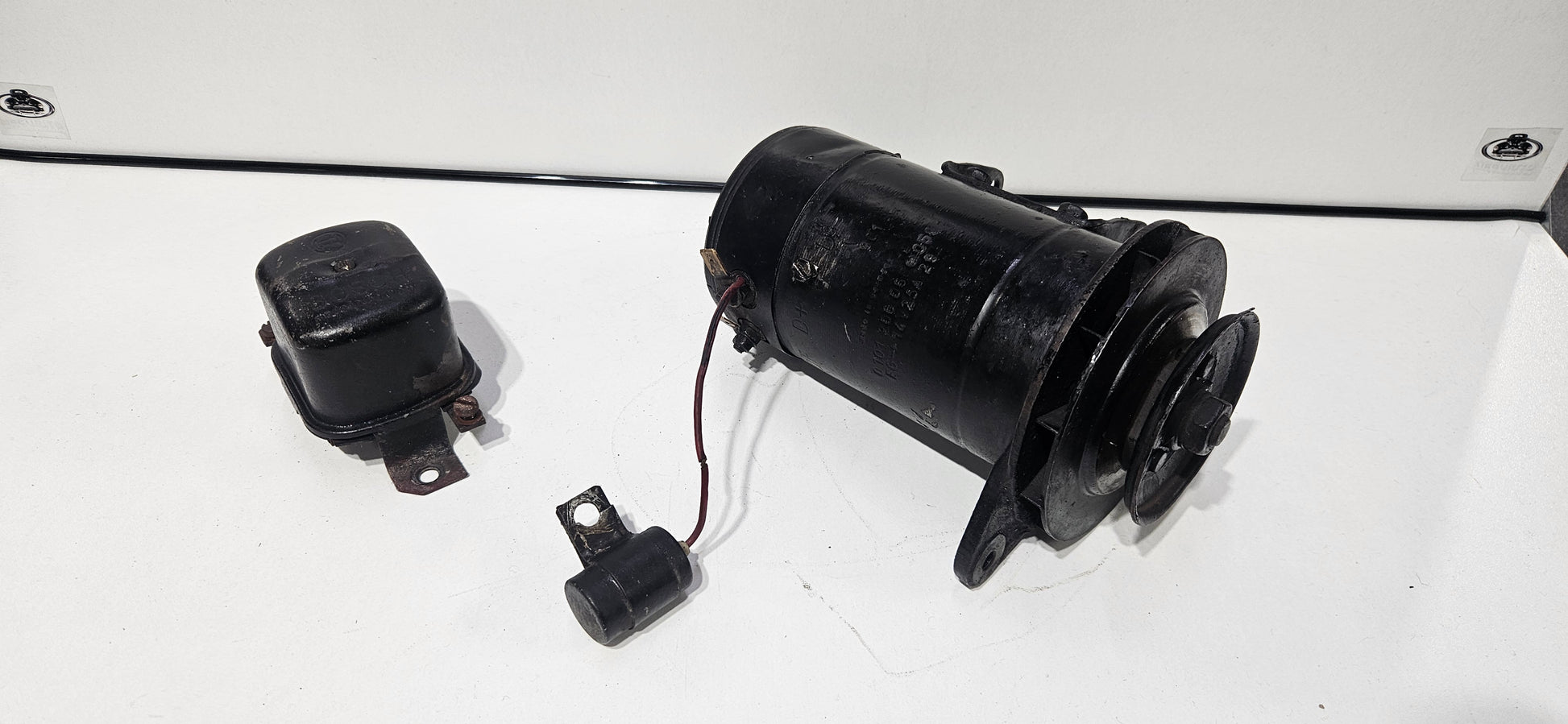 Dínamo Bosch 12V Alfa Romeo usado com regulador 0101206066 059