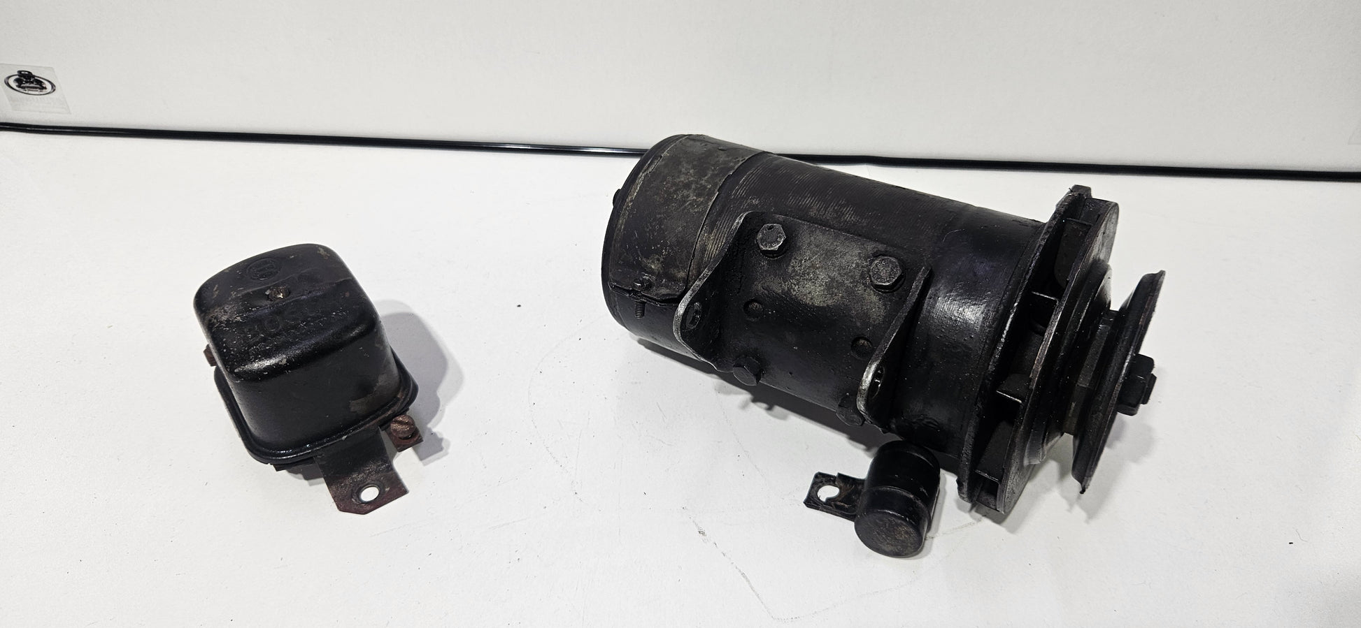 Dínamo Bosch 12V Alfa Romeo usado com regulador 0101206066 059